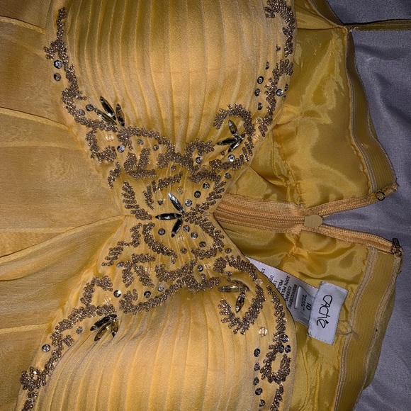 Formal yellow dress! Perfect for Prom season!! - Picture 2 of 5